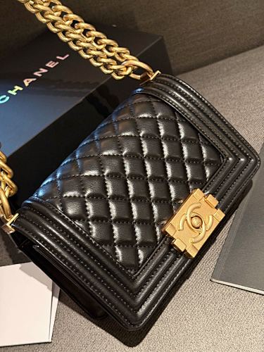 Chanel leboy24ss chain bag