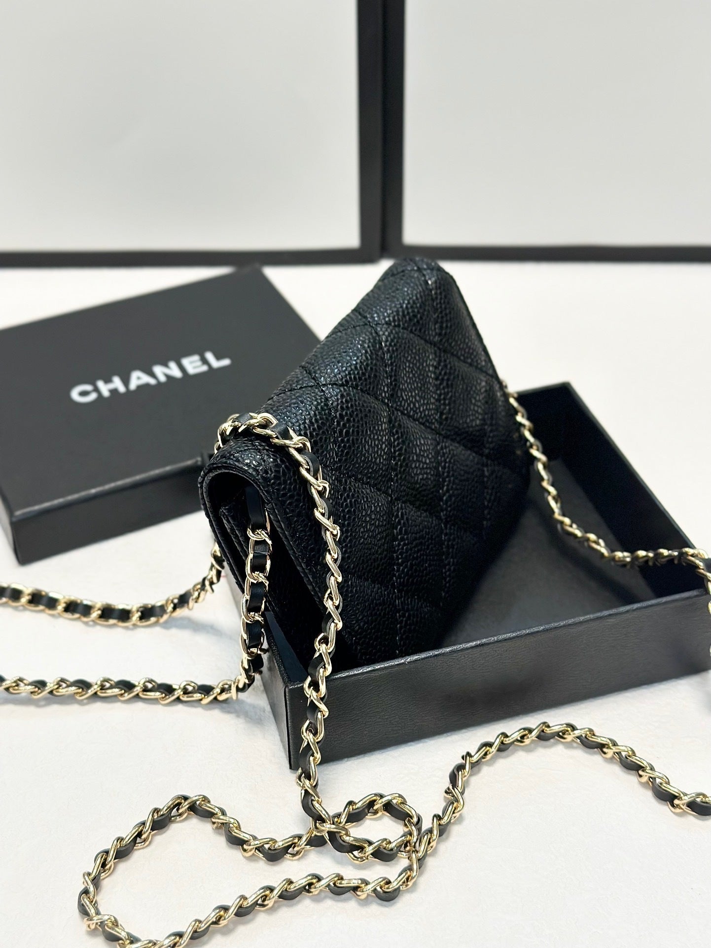CHANEL Chain Bag
