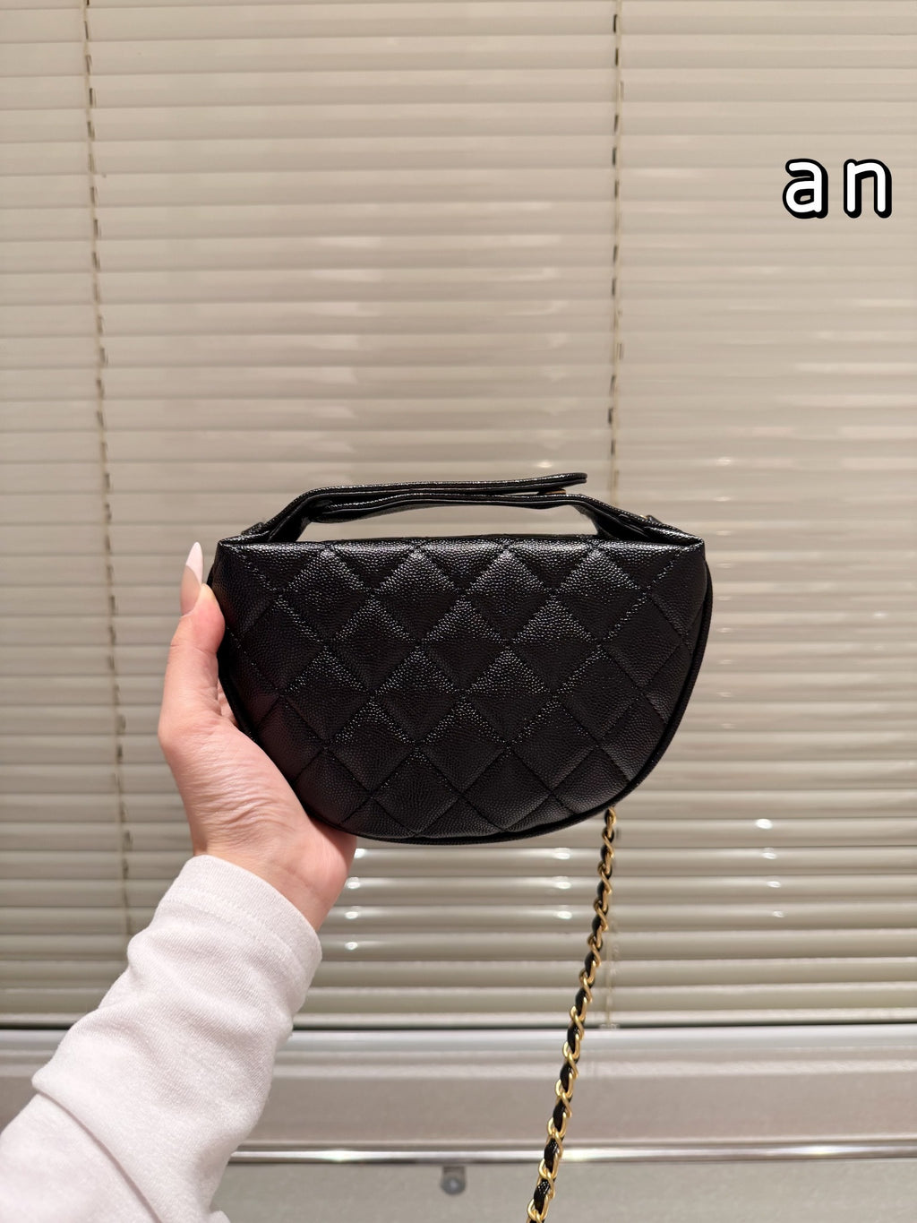 020 €75 Chanel Bow Bag 20*12 | album | Whatsapp：+852 6900 8591 | Supplier Product Catalog