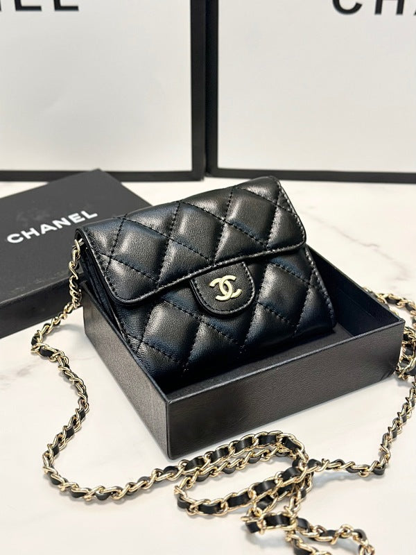 CHANEL Chain Bag