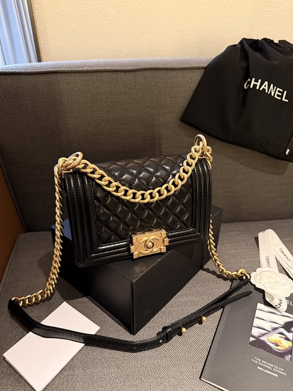 Chanel leboy24ss chain bag
