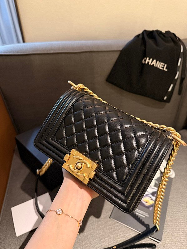 Chanel leboy24ss chain bag