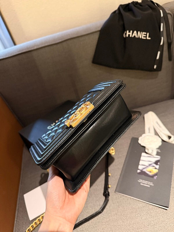 Chanel leboy24ss chain bag