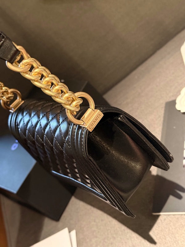 Chanel leboy24ss chain bag